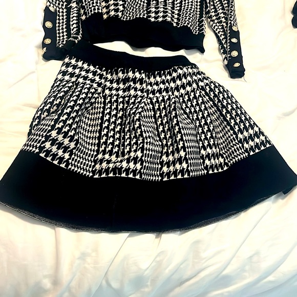 Sweater and skirt set - Picture 2 of 4